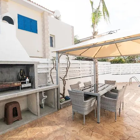 Вилла Lindos Ekaterina Паралимни