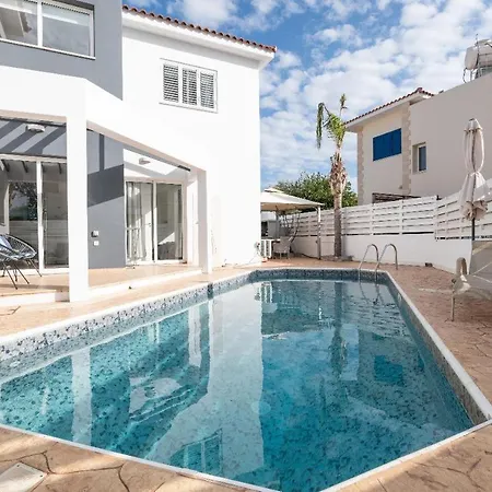 Вилла Lindos Ekaterina Паралимни