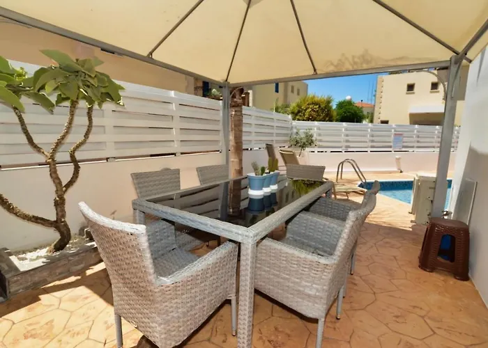 Lindos Ekaterina Paralimni