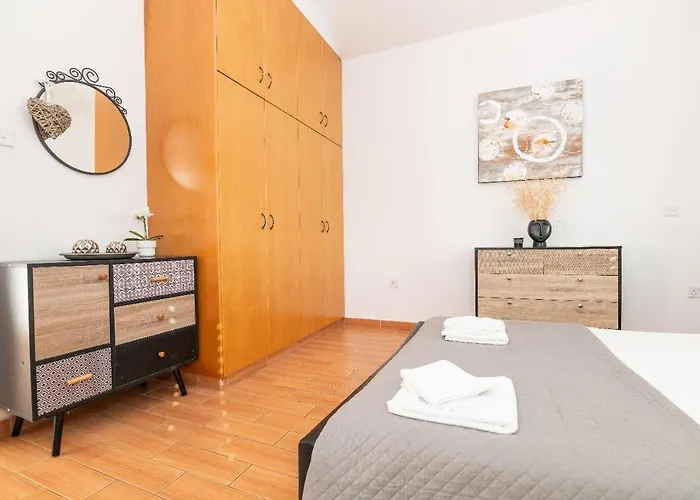 Lindos Ekaterina Villa Paralimni