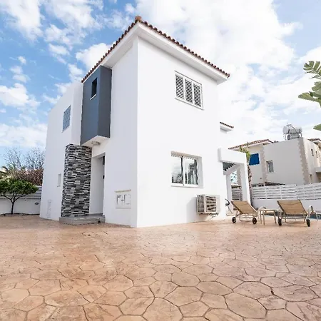 Vilă Lindos Ekaterina Paralimni