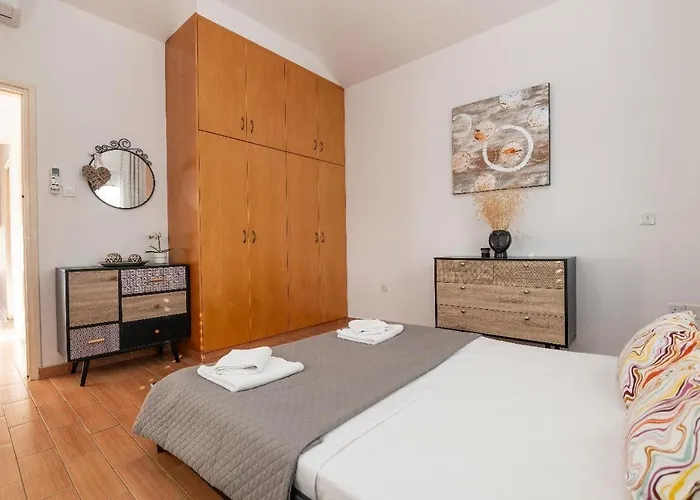 Lindos Ekaterina Paralímni