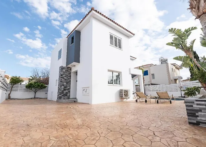 Villa Lindos Ekaterina Paralímni